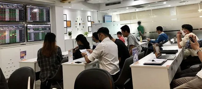 Công ty chứng khoán biến tướng huy động vốn